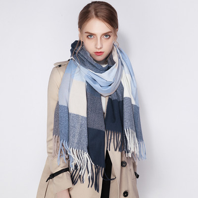 Novi model ženske karirane marame sa resama