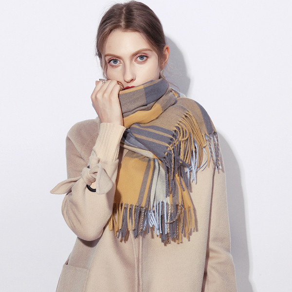 Novi model ženske karirane marame sa resama