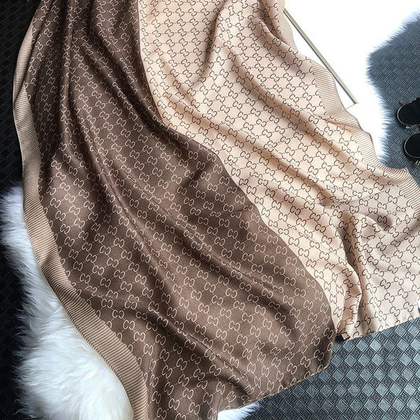 Elegantni svileni ženski šal