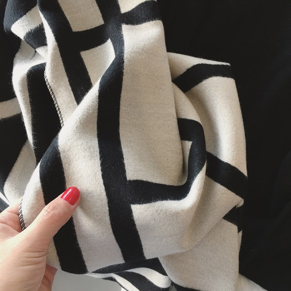 Šareni ženski dvostrani šal