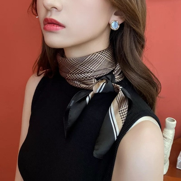 Šareni tanki ženski šal