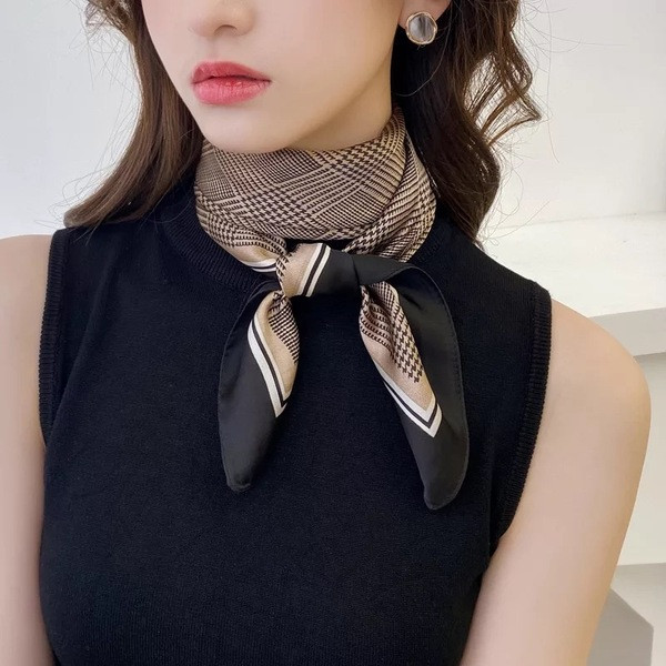 Šareni tanki ženski šal