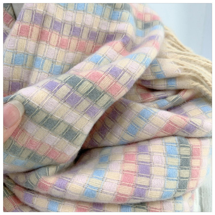 Ženski zimski šal s resama i raznim uzorcima