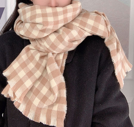 Ženski dugi karirani šal-pogodan za zimu