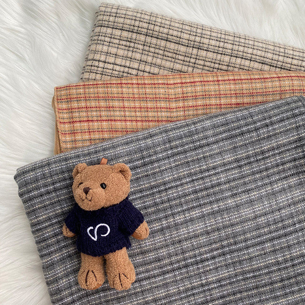 Moderan zimski ženski šal u četiri boje