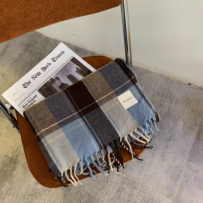 Ženski zimski šal sa sezonskim printom