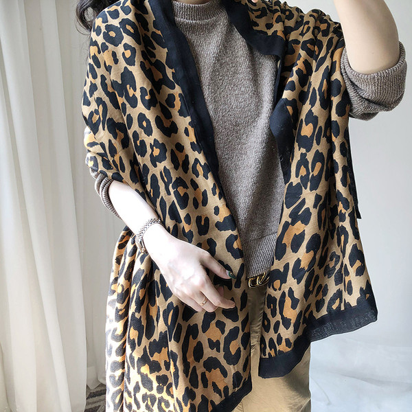 Casual ženski zimski šal sa životinjskim uzorkom u četiri boje