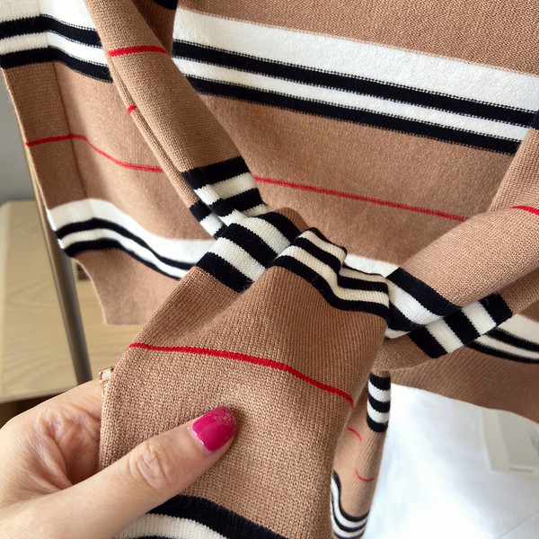 Ležerni ženski prugasti pleteni šal u tri boje