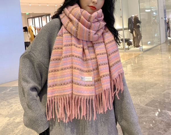 Ženski ležerni zimski vuneni šal s resama