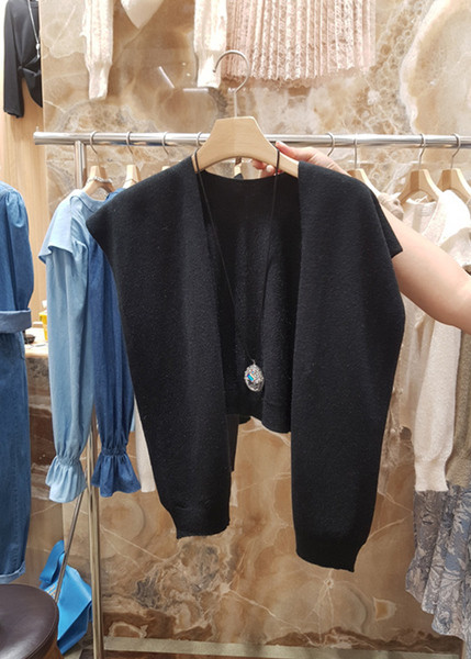 Novi model ženskog jednobojnog šala