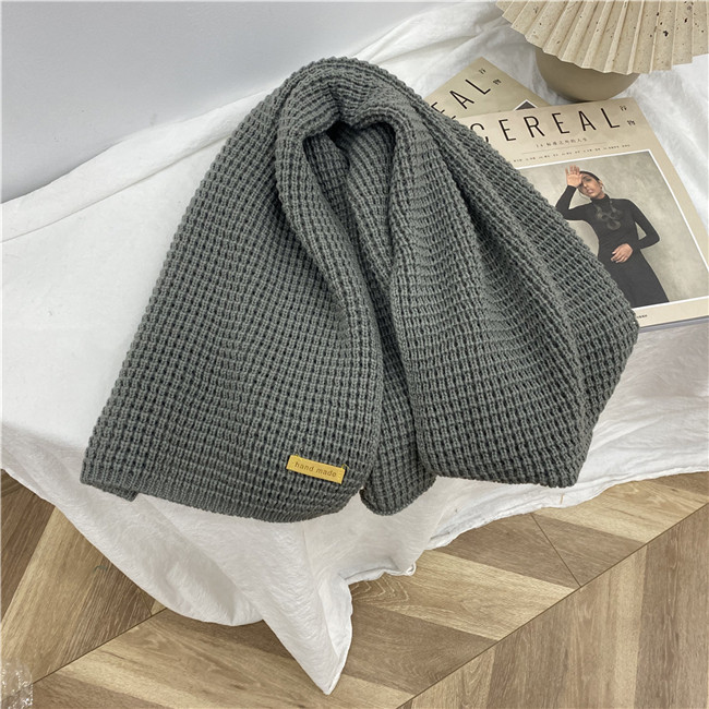 Pleteni zimski šal za žene, dostupan u različitim bojama