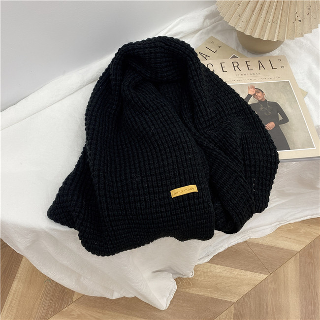 Pleteni zimski šal za žene, dostupan u različitim bojama