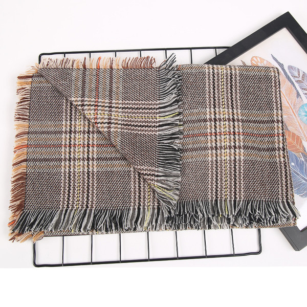 Ženski karirani vuneni šal s resama