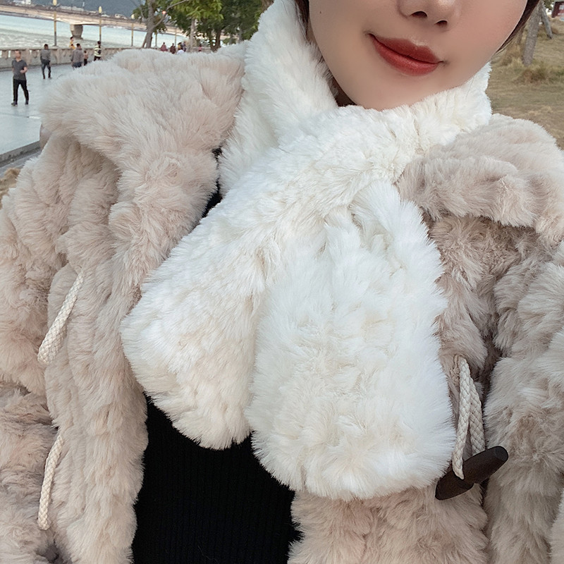 Dnevni pahuljasti ženski šal