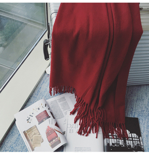 Ženski svakodnevni zimski šal s resama - jednobojni model