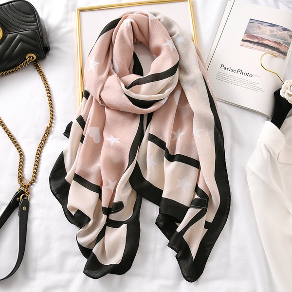 Ženski svileni šal sa šarenim motivima