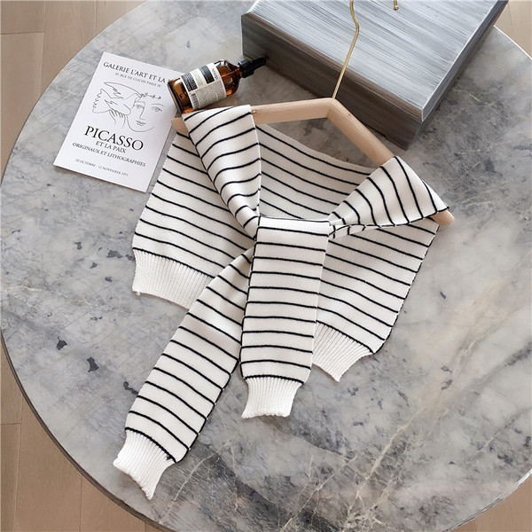 Novi model pletene ženske marame na vezanje