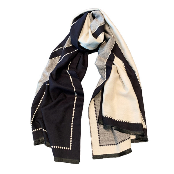 Svakodnevni ženski šal pravokutnog oblika