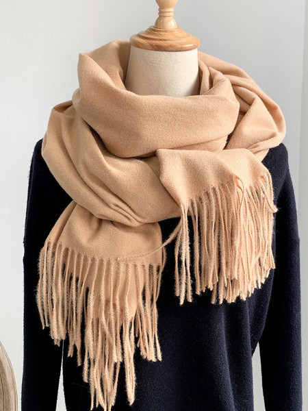 Jednobojni ženski šal s resama u različitim bojama