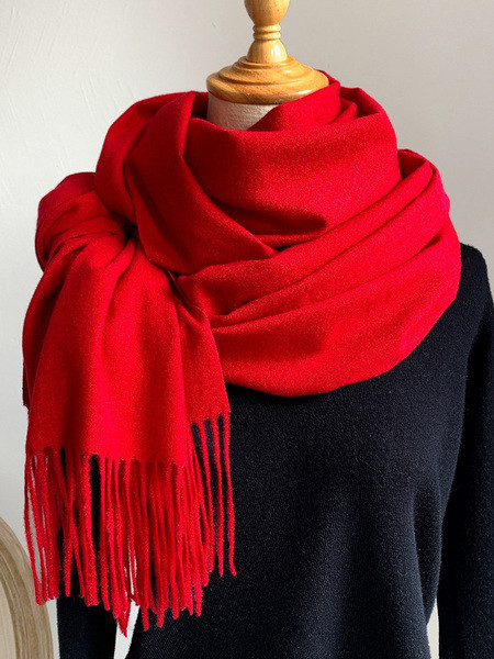 Jednobojni ženski šal s resama u različitim bojama