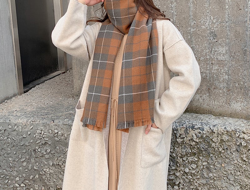 Дамски зимен кариран шал с ресни