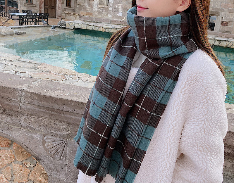 Дамски зимен кариран шал с ресни