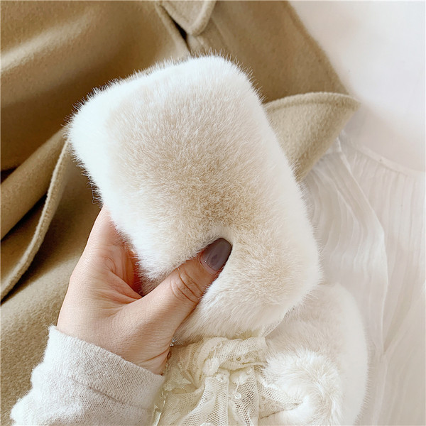 Ženska puhasta marama s čipkastom trakom