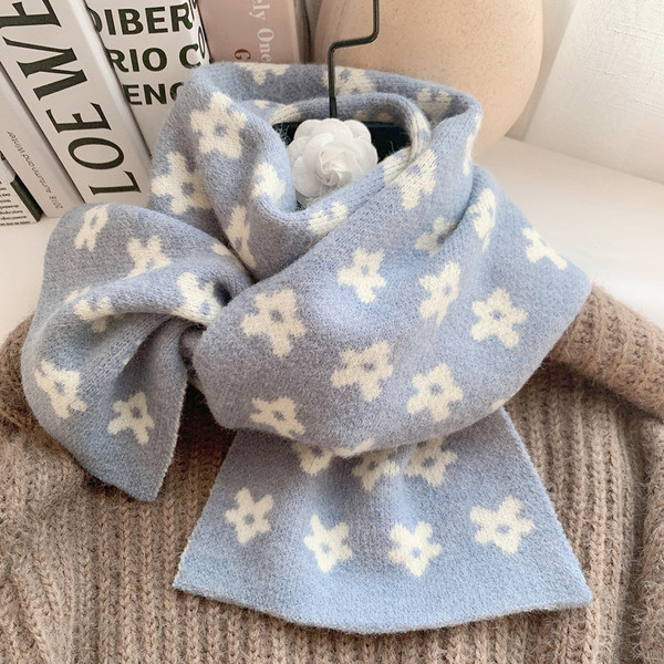 Ženski vuneni šal prikladan za zimu u retro stilu