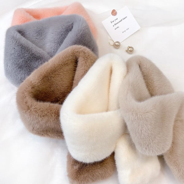 Jednobojna ženska puhasta marama pogodna za zimu