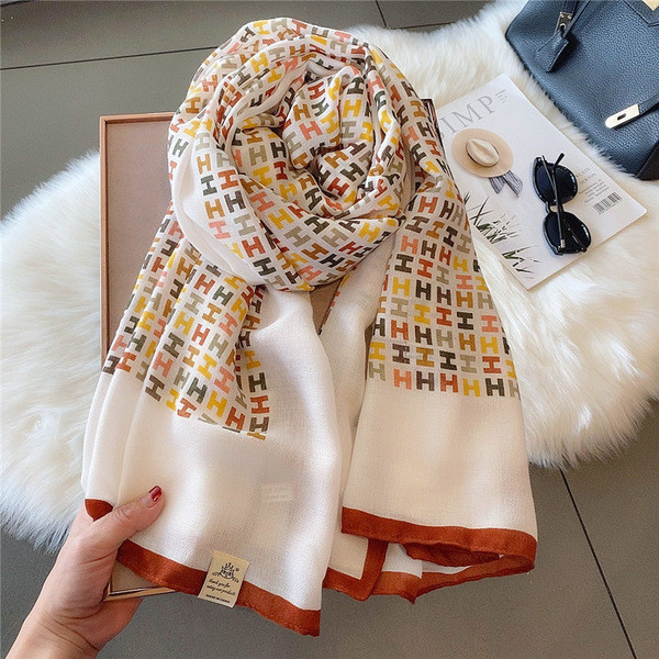 Ženski svileni šal za zimu