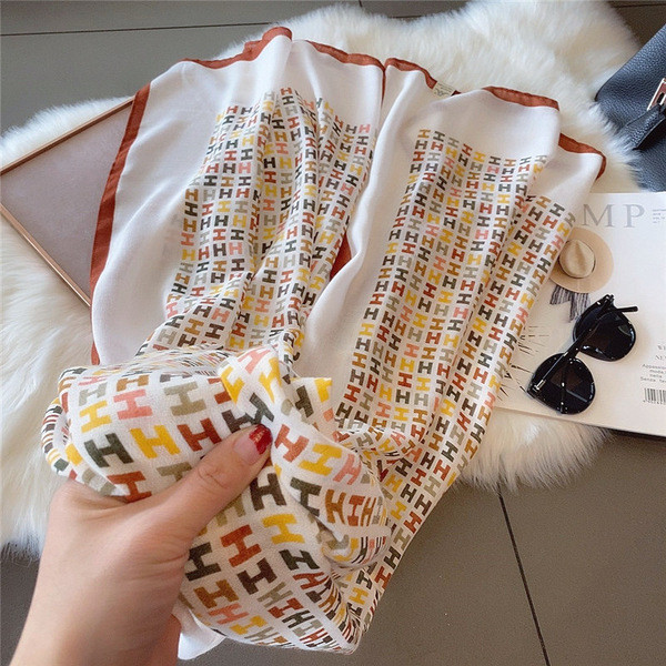 Ženski svileni šal za zimu