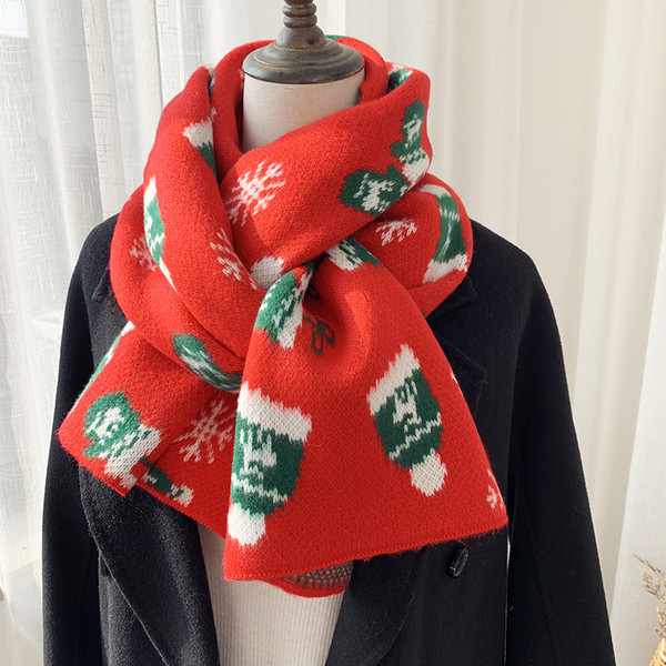 Ženski zimski šal s božićnim motivima