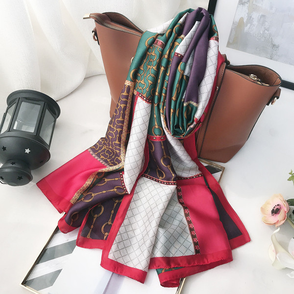 Jesenski ženski svileni šal