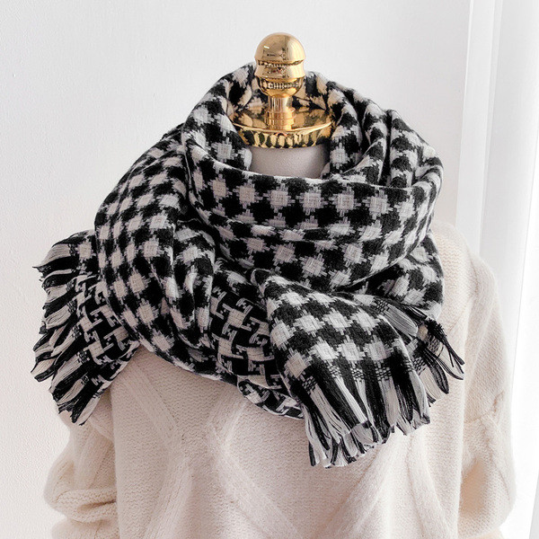 Ženski casual karirani šal s resama pogodan za zimu