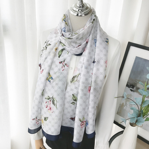 Svakodnevna ženska marama u obliku cvijeta