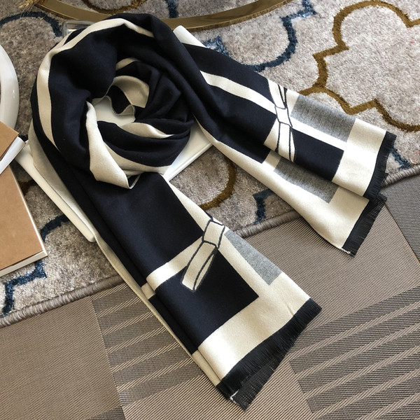 Ženski zimski šal od imitacije kašmira