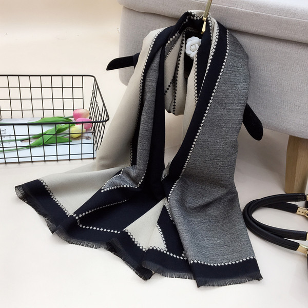 Ženski zimski topli šal