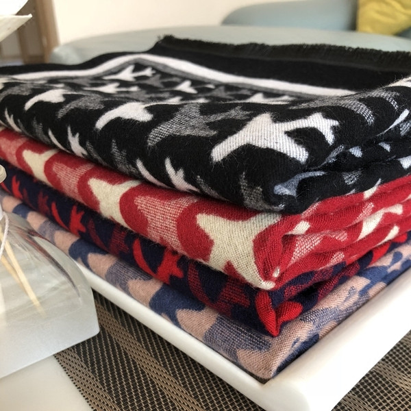 Dugi ženski mekani šal