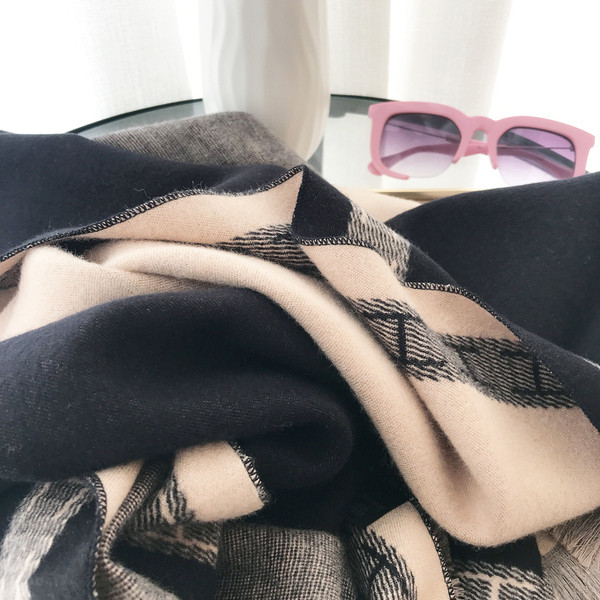 Ženski zimski debeli šal s resama