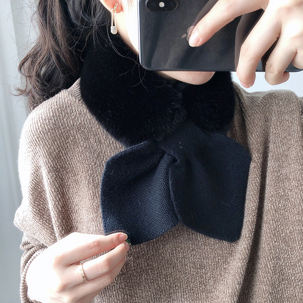 Ležerna ženska puhasta marama pogodna za zimu