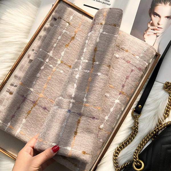 Alkalmi női meleg téli sál színes mintával