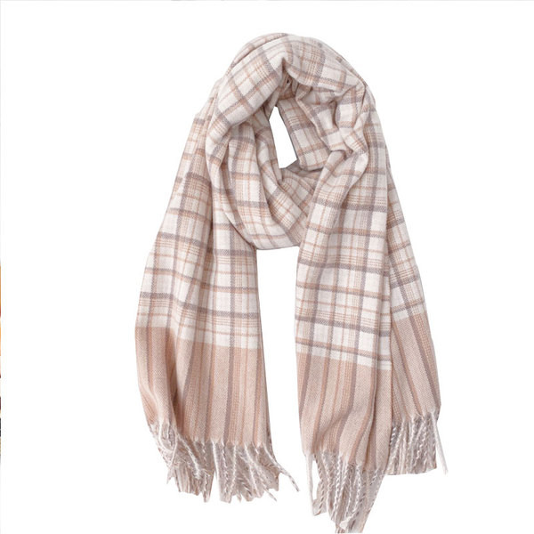 Rózsaszín női téli sál rojtokkal