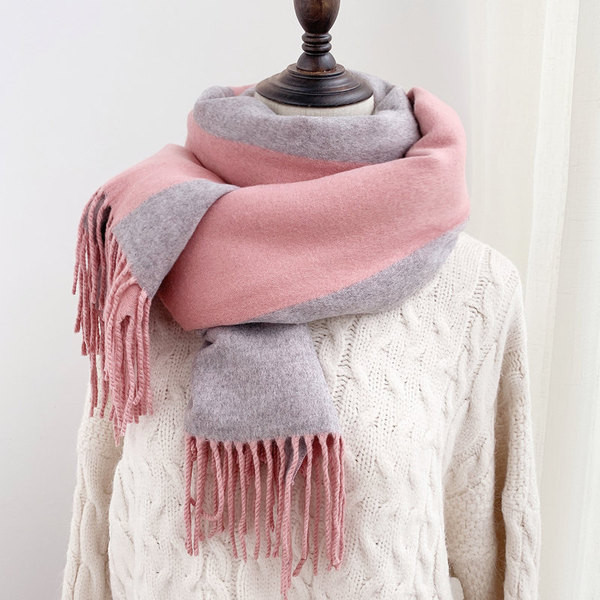 Alkalmi női sál télre, rojtokkal