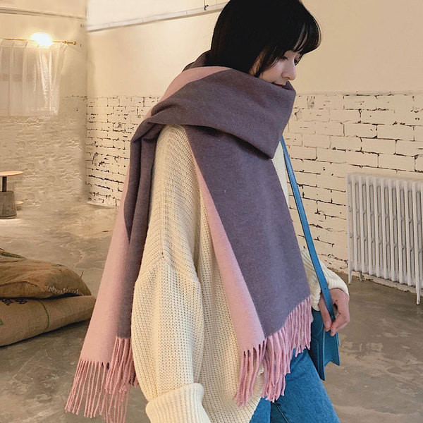 Alkalmi női sál télre, rojtokkal