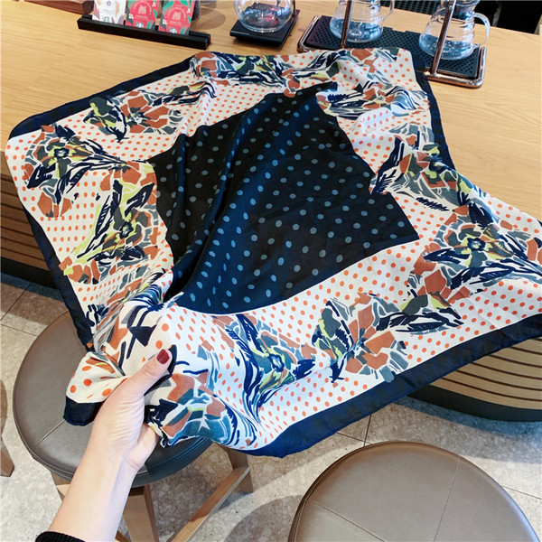 Elegantni ženski četvrtasti šal