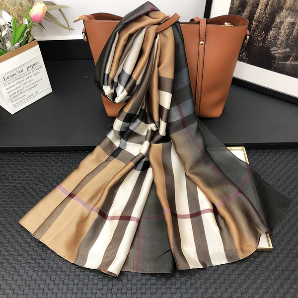 Elegantni ženski karirani šal od kašmira