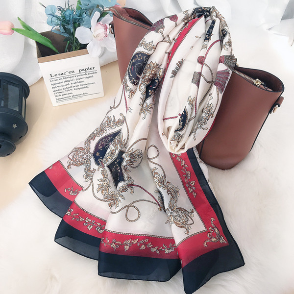 Modern női vékony sál bézs színben