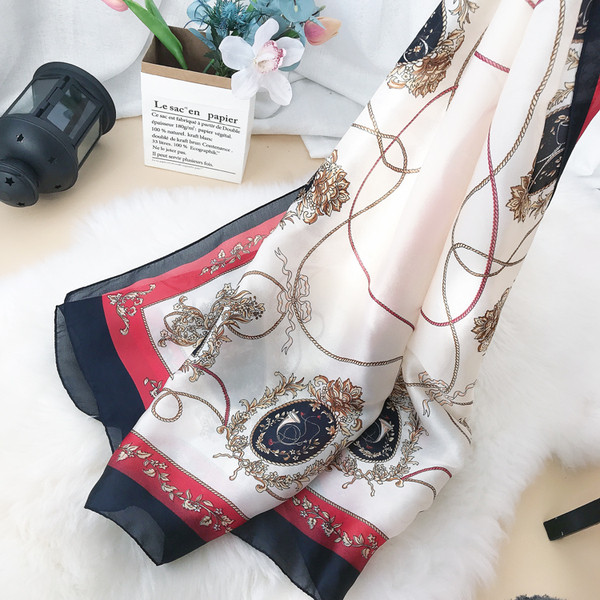 Modern női vékony sál bézs színben