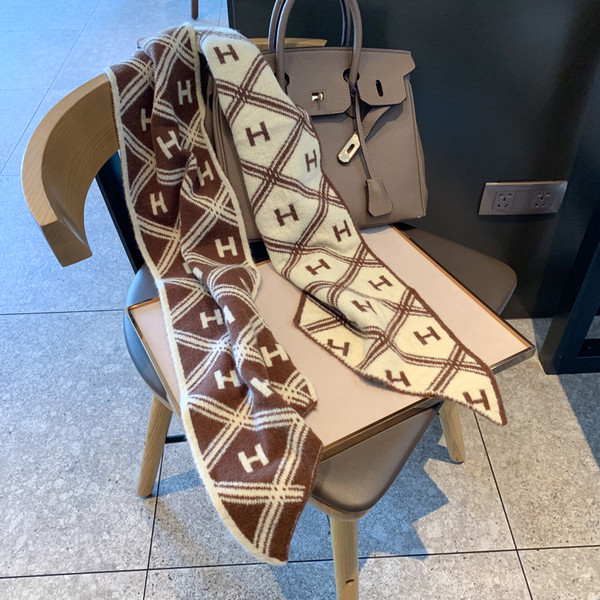 Alkalmi női gyapjúsál barna és fekete színben