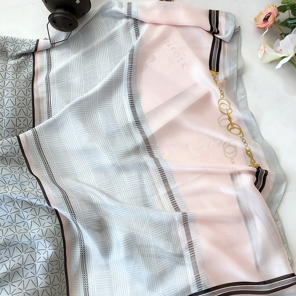 Színes női selyemsál - hosszú modell